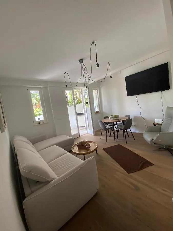 Apartment Rhea